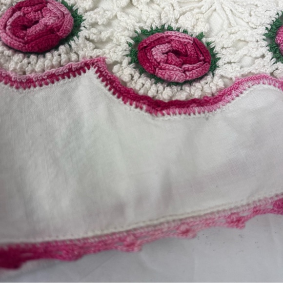 Vintage crochet roses edged pillowcases set(2)standard/Queen - Picture 10 of 11